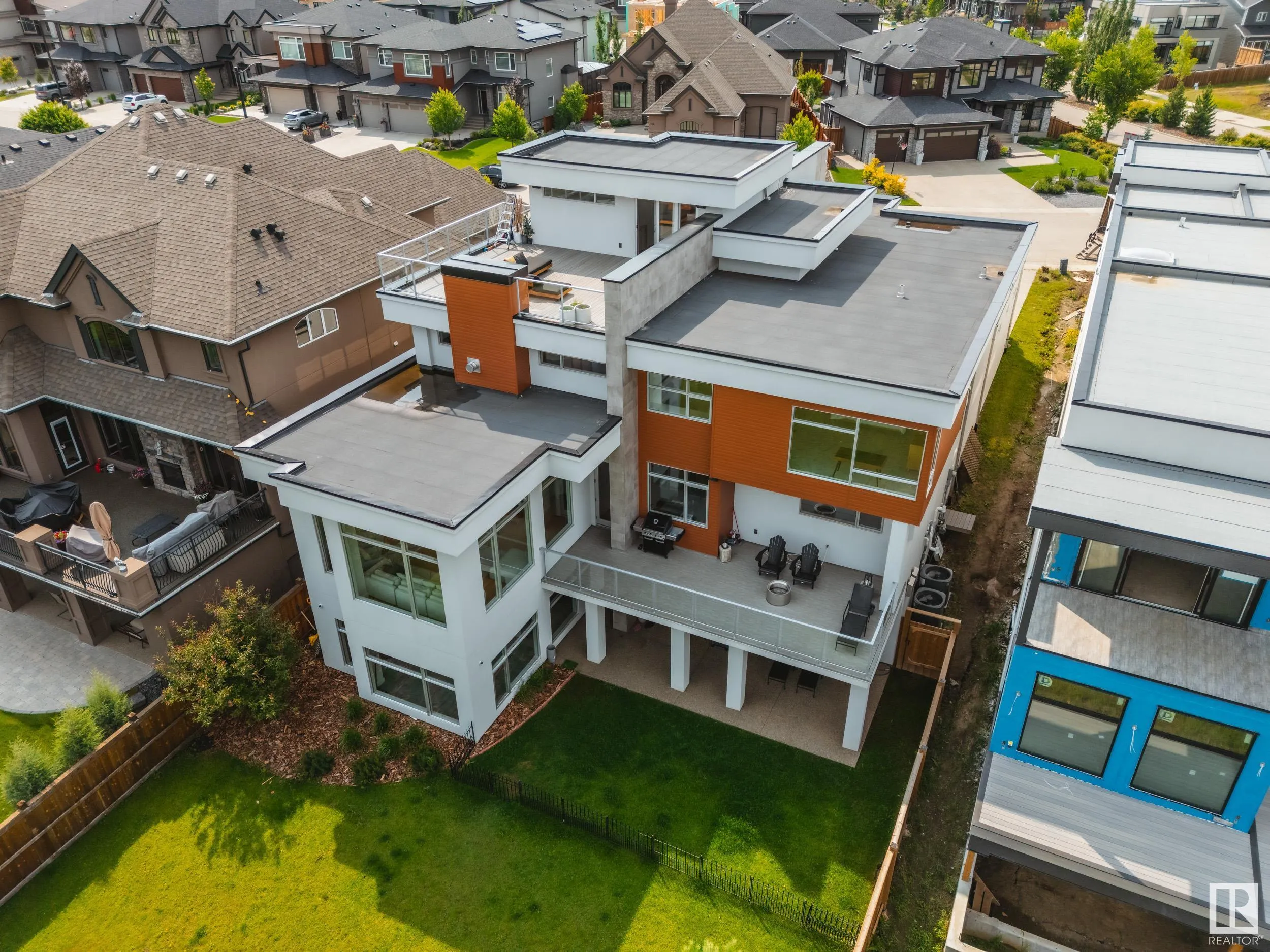 705 HOWATT Drive