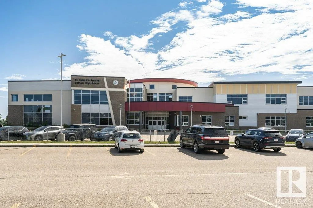 14 COPPERHAVEN Drive