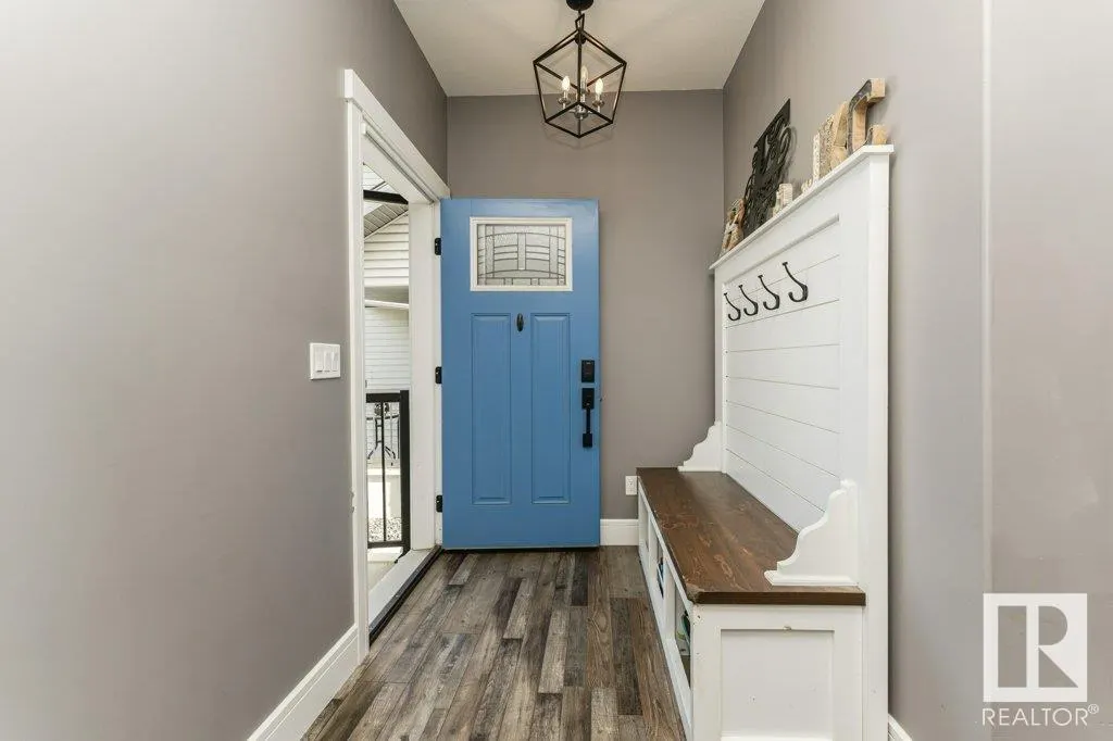 14 COPPERHAVEN Drive