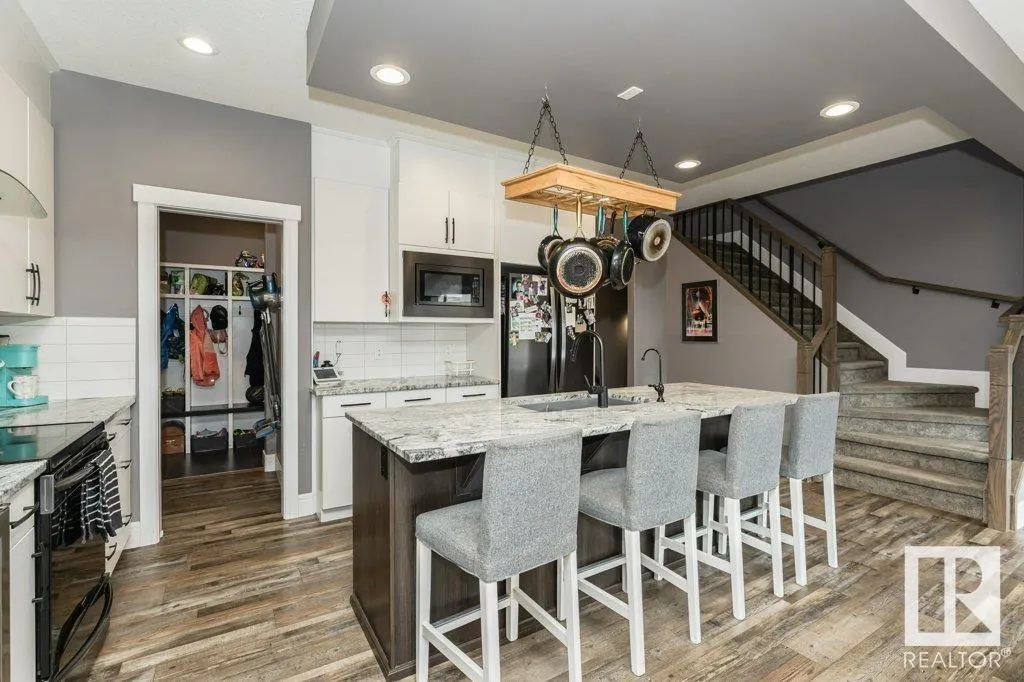 14 COPPERHAVEN Drive