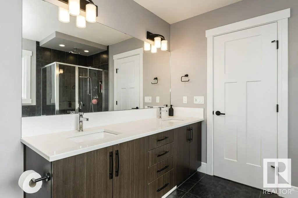 14 COPPERHAVEN Drive