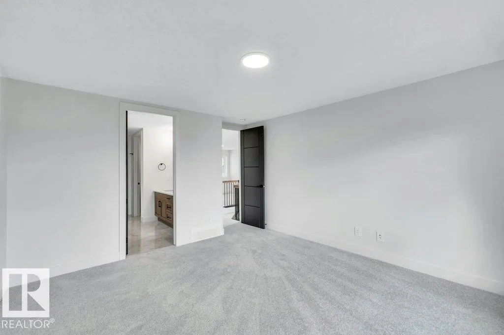 80 HEMINGWAY Crescent