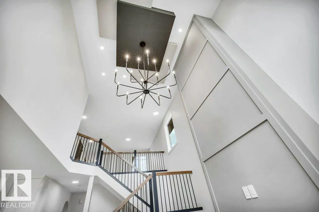 80 HEMINGWAY Crescent