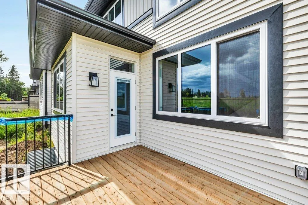 80 HEMINGWAY Crescent