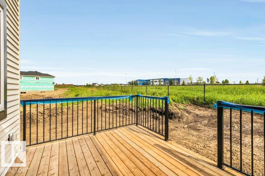 80 HEMINGWAY Crescent