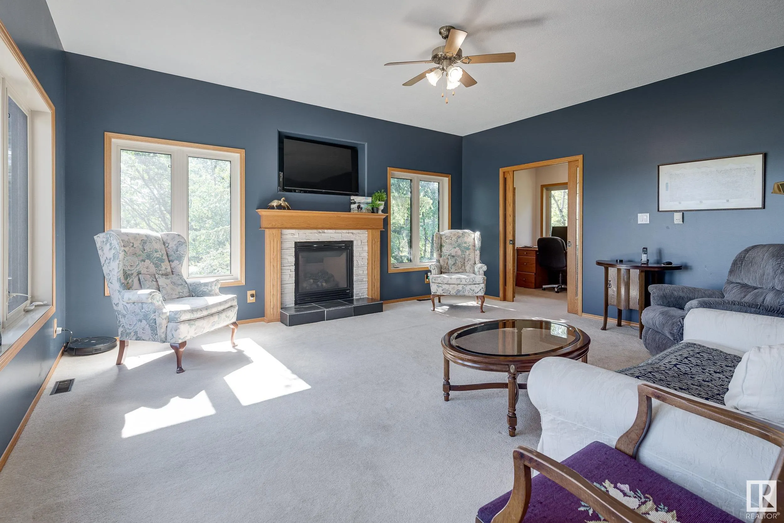 602 Pheasant Close
