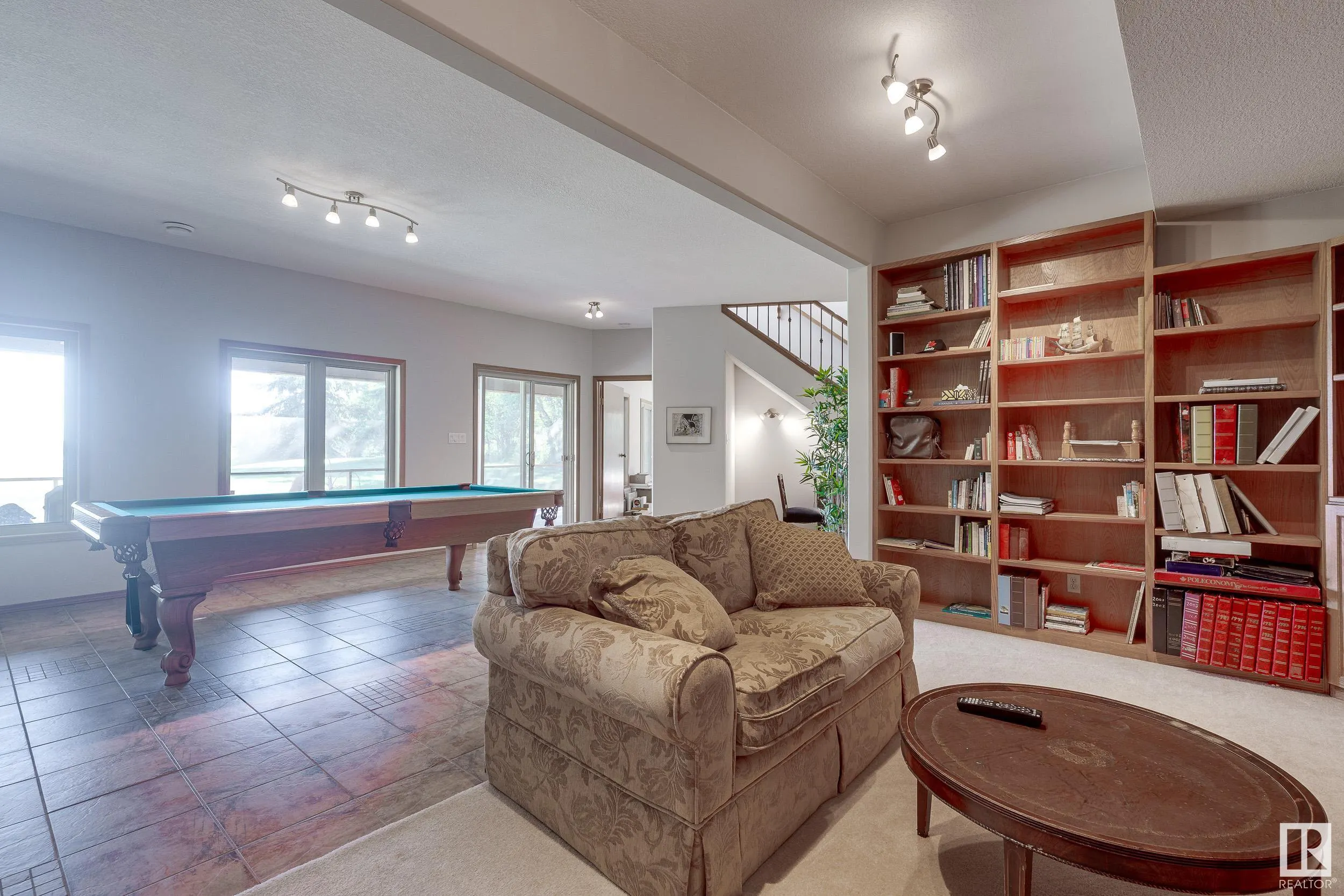 602 Pheasant Close