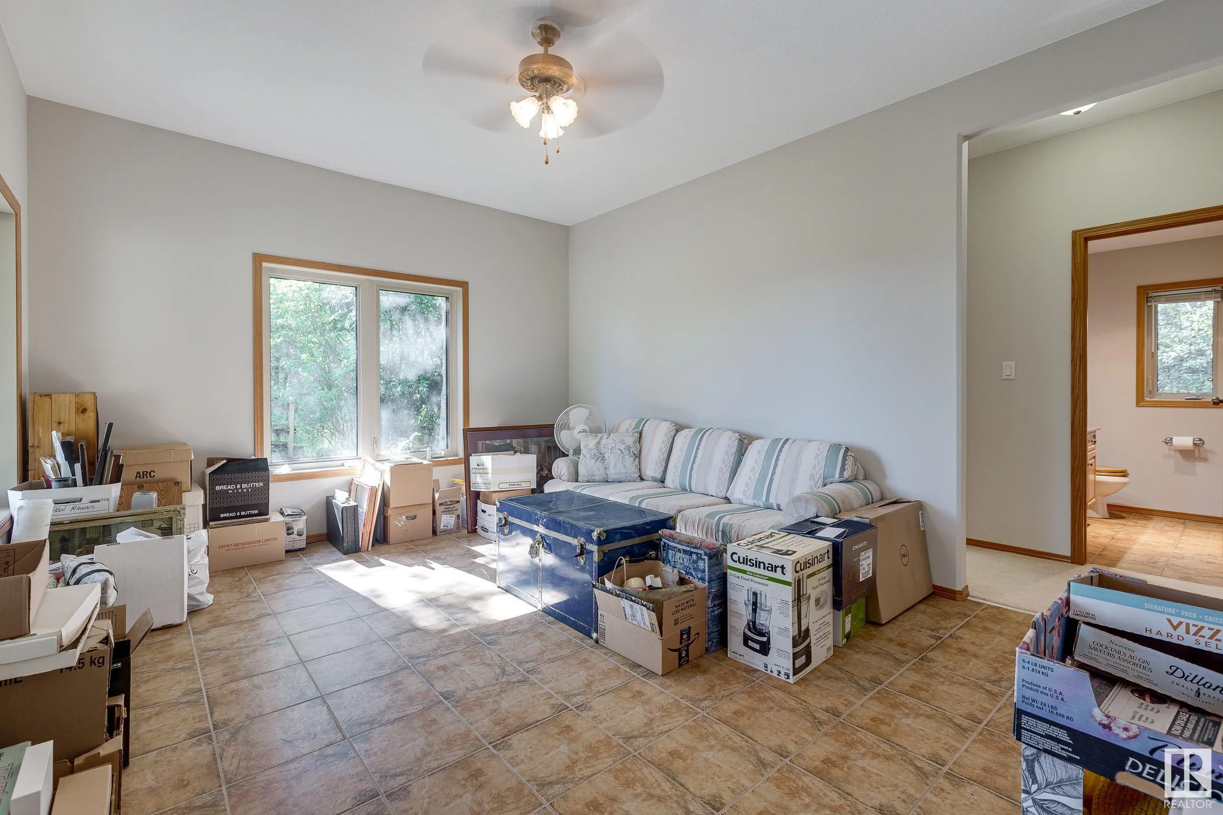 602 Pheasant Close