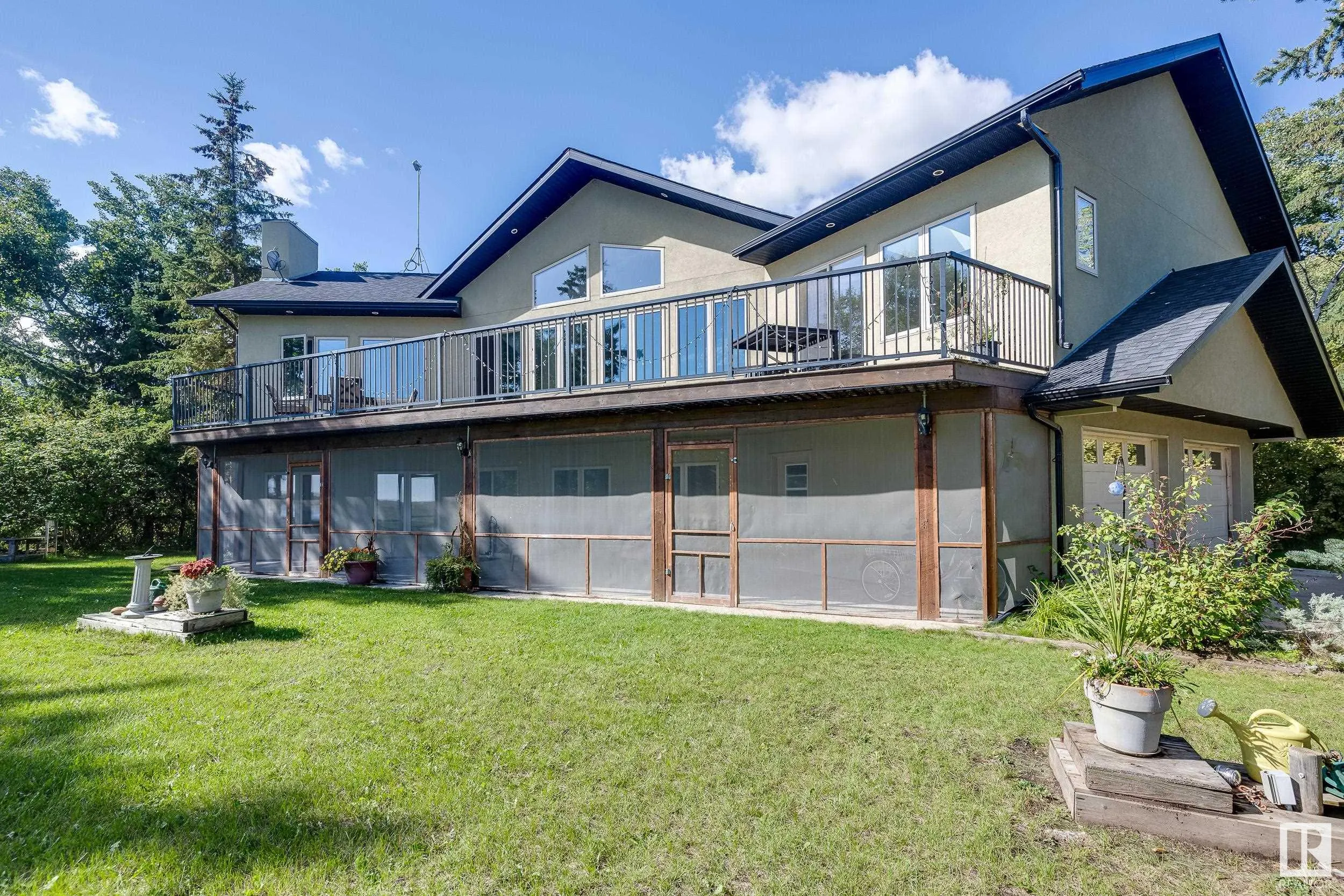 602 Pheasant Close