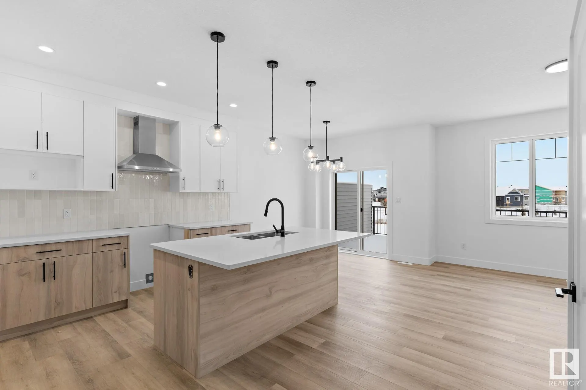 123 Hilton Cove