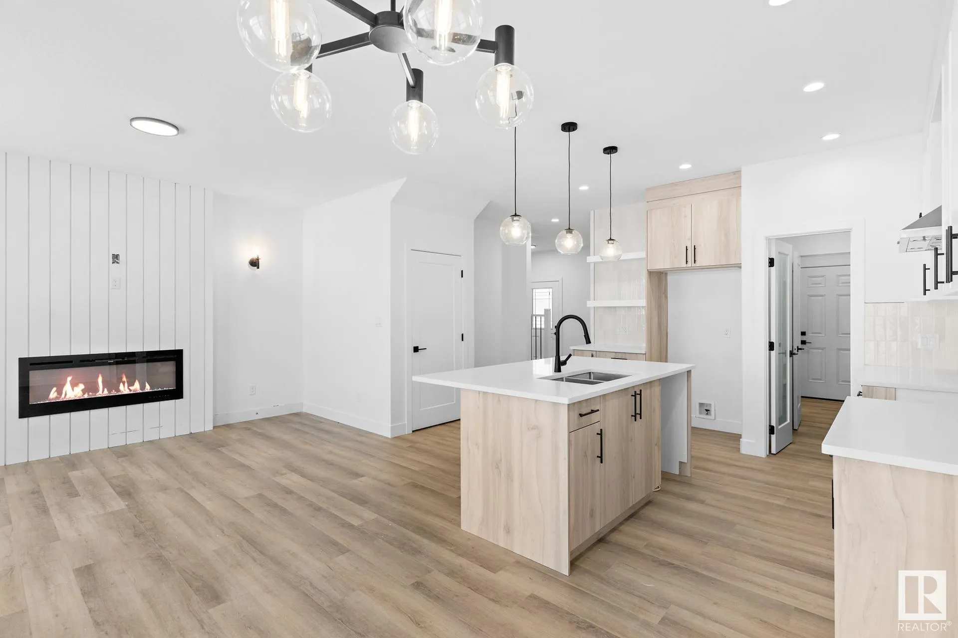 123 Hilton Cove