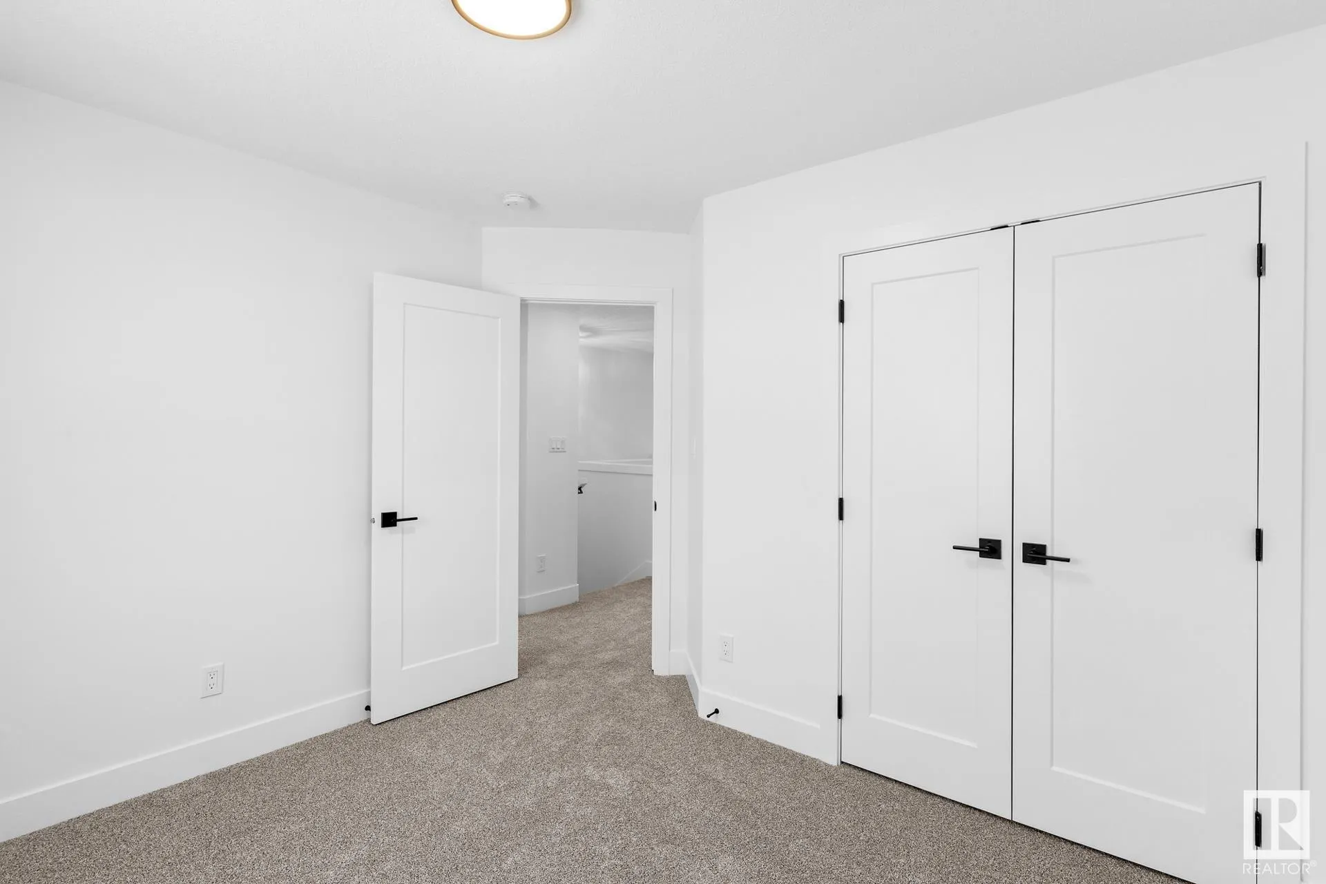 123 Hilton Cove
