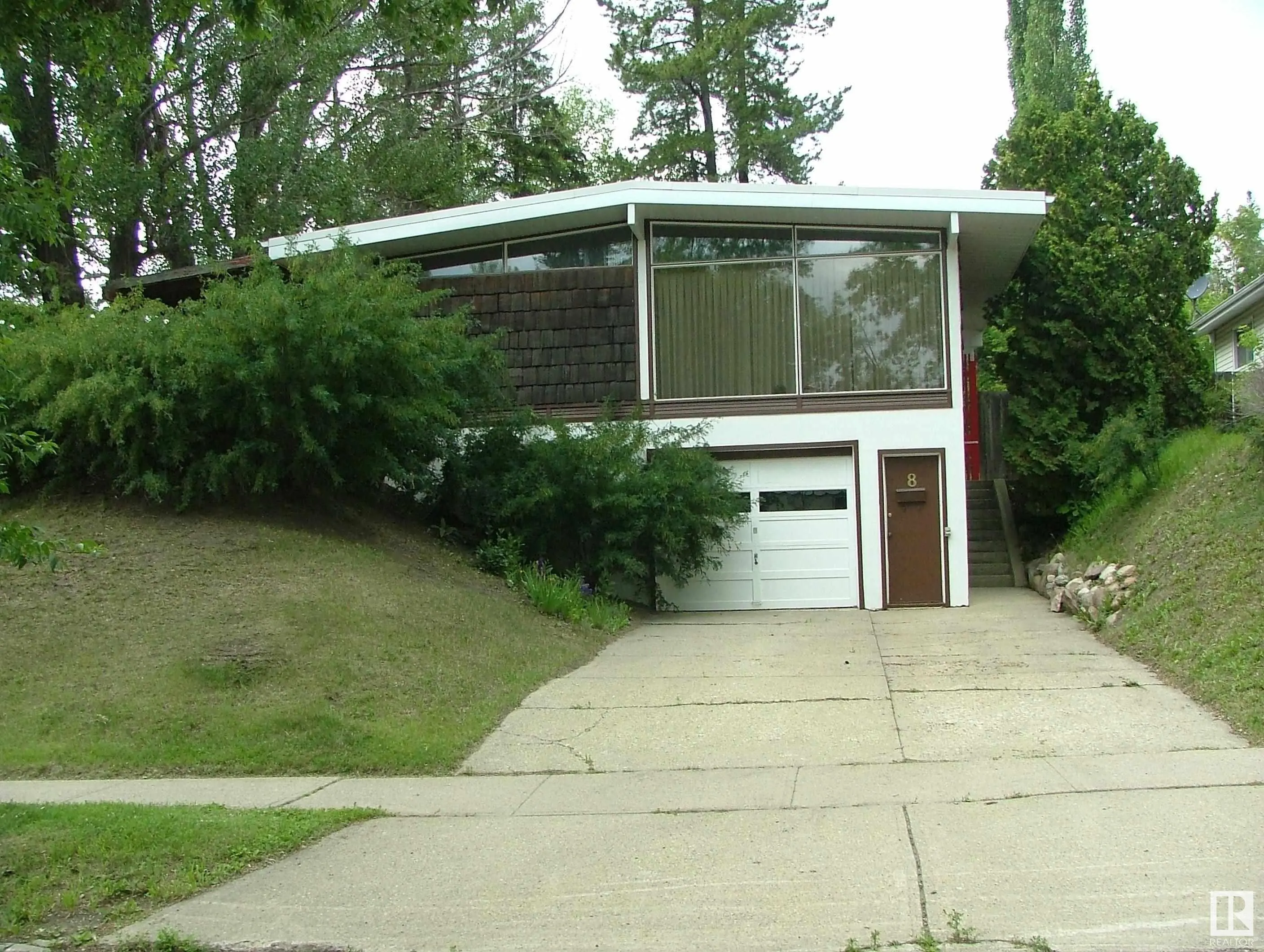 8 Grenfell Avenue