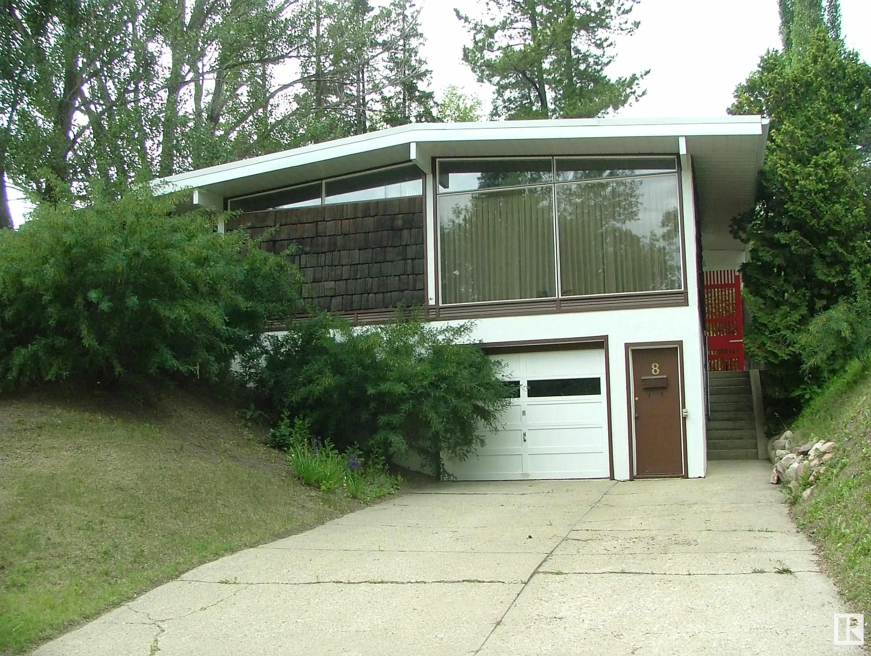 8 Grenfell Avenue