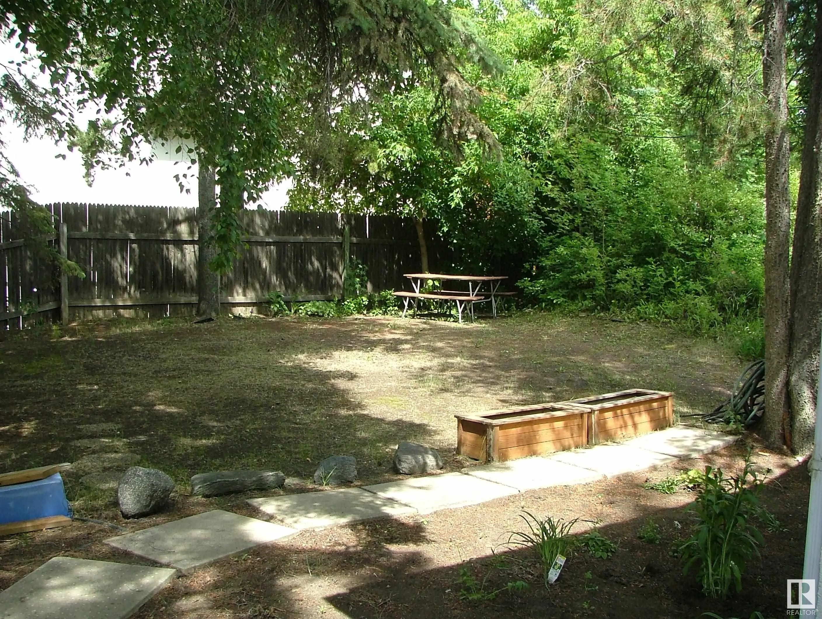 8 Grenfell Avenue