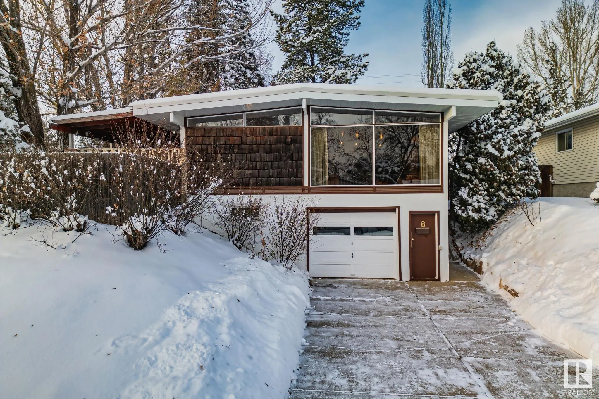 8 Grenfell Avenue