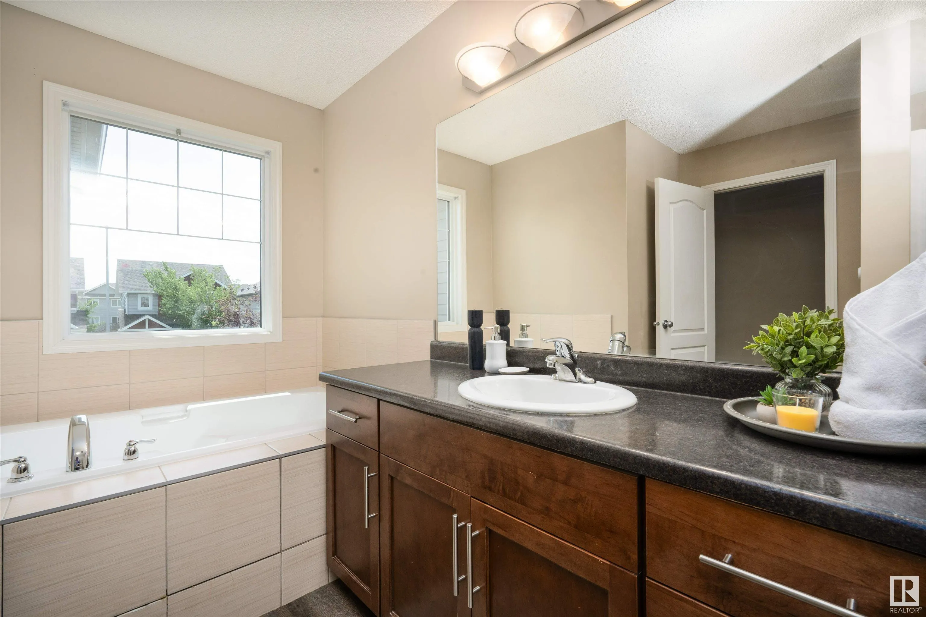 14 santana cres