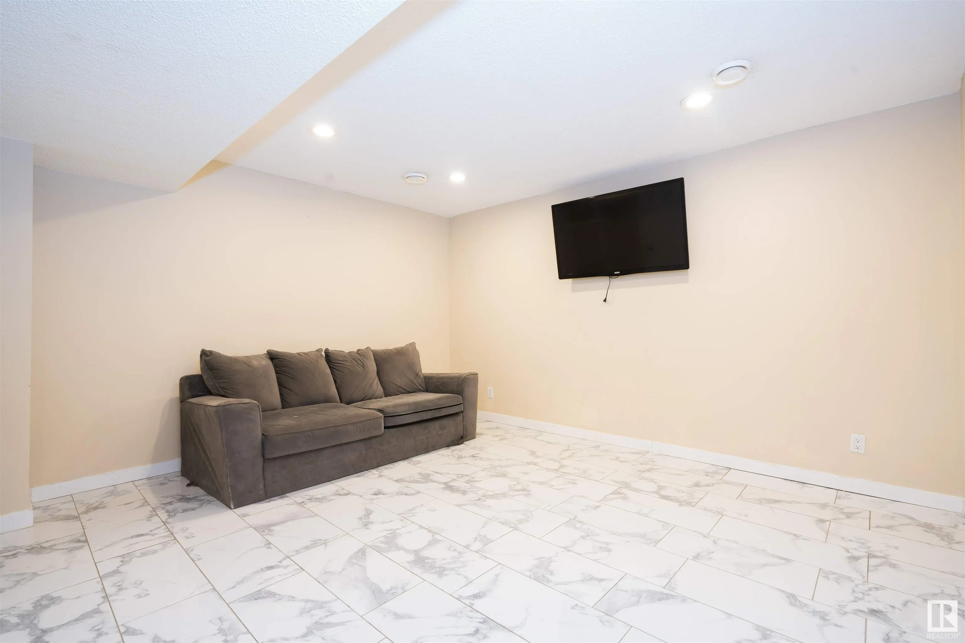 14 santana cres