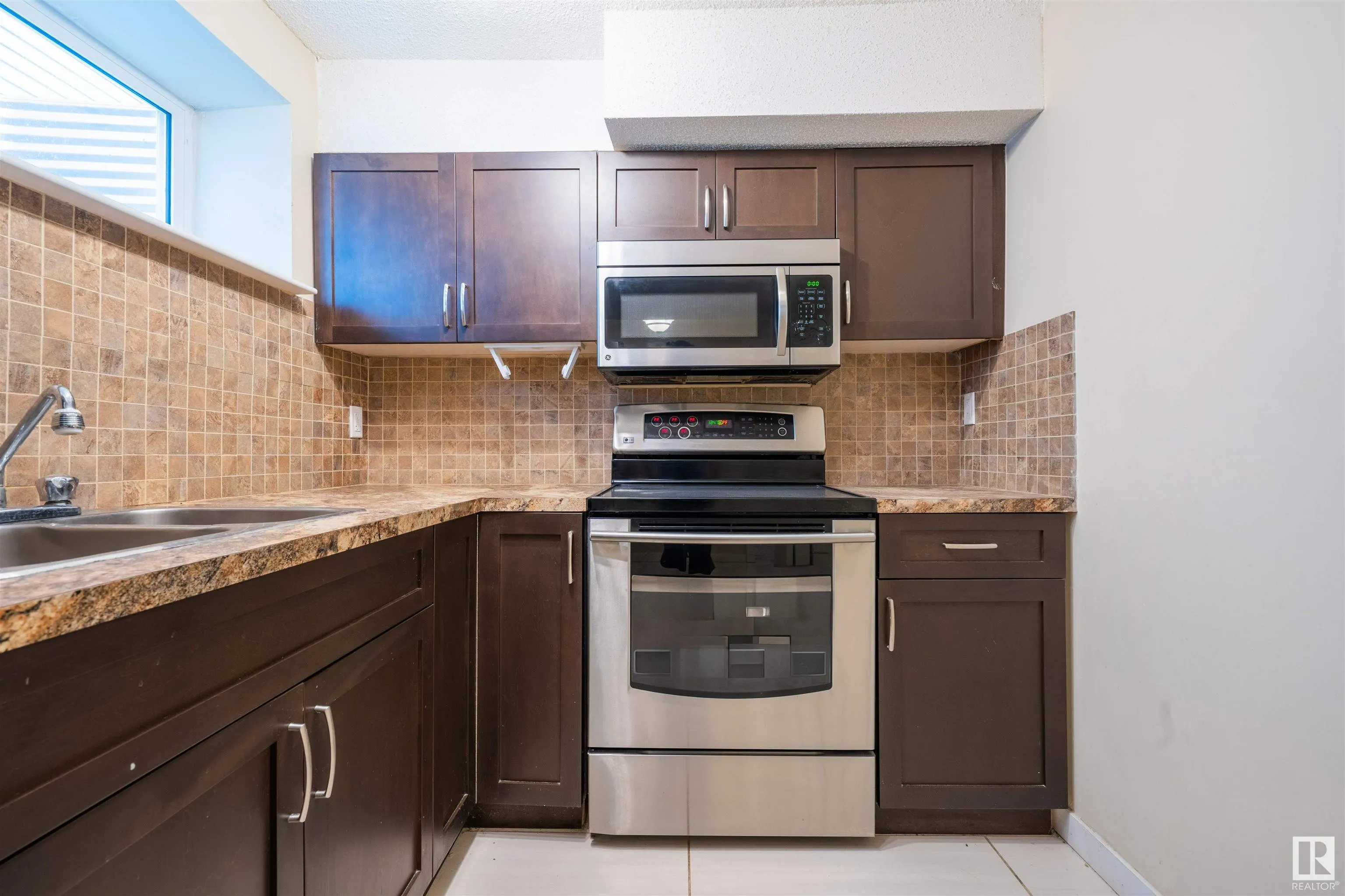 14 santana cres