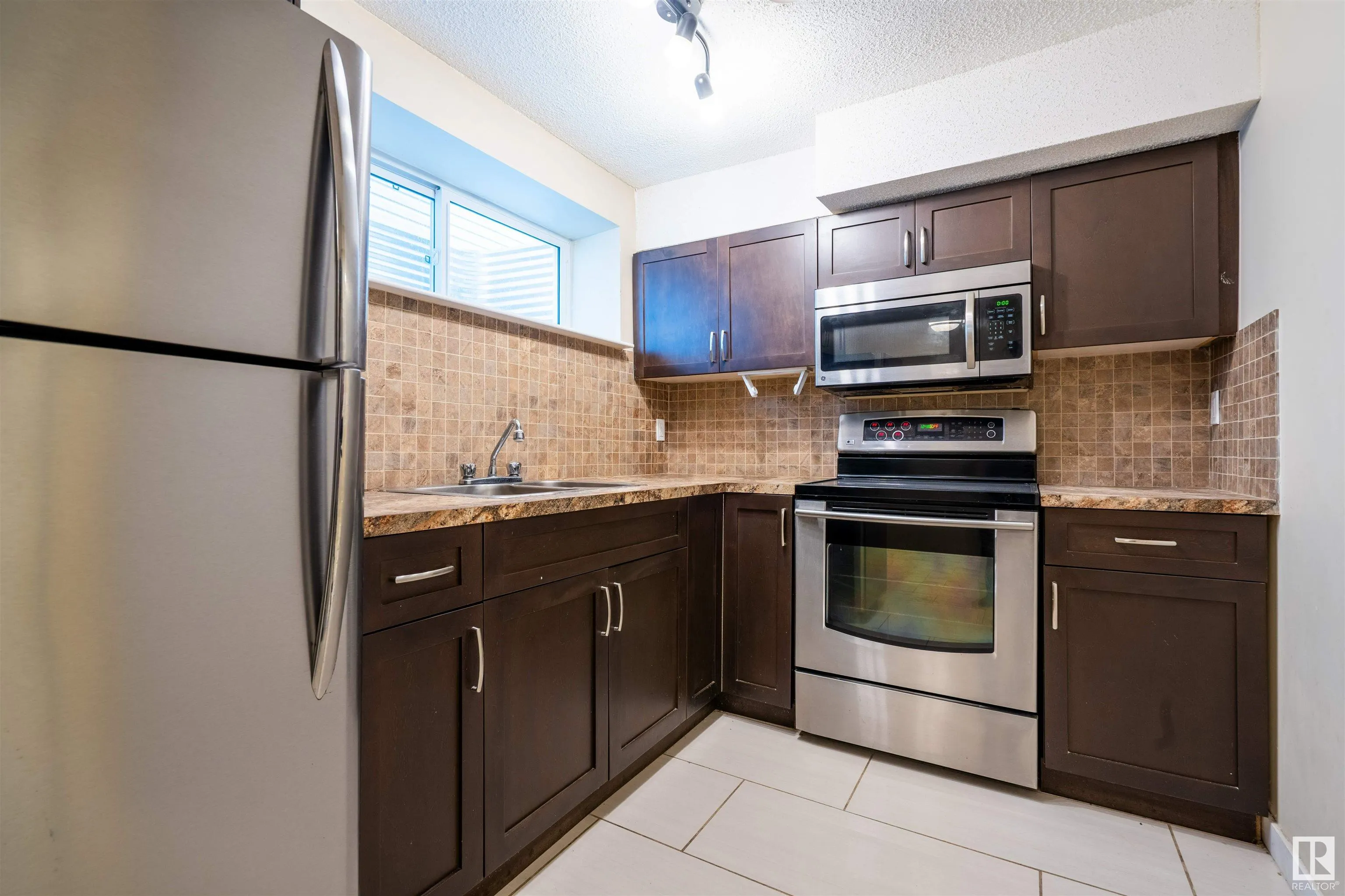 14 santana cres