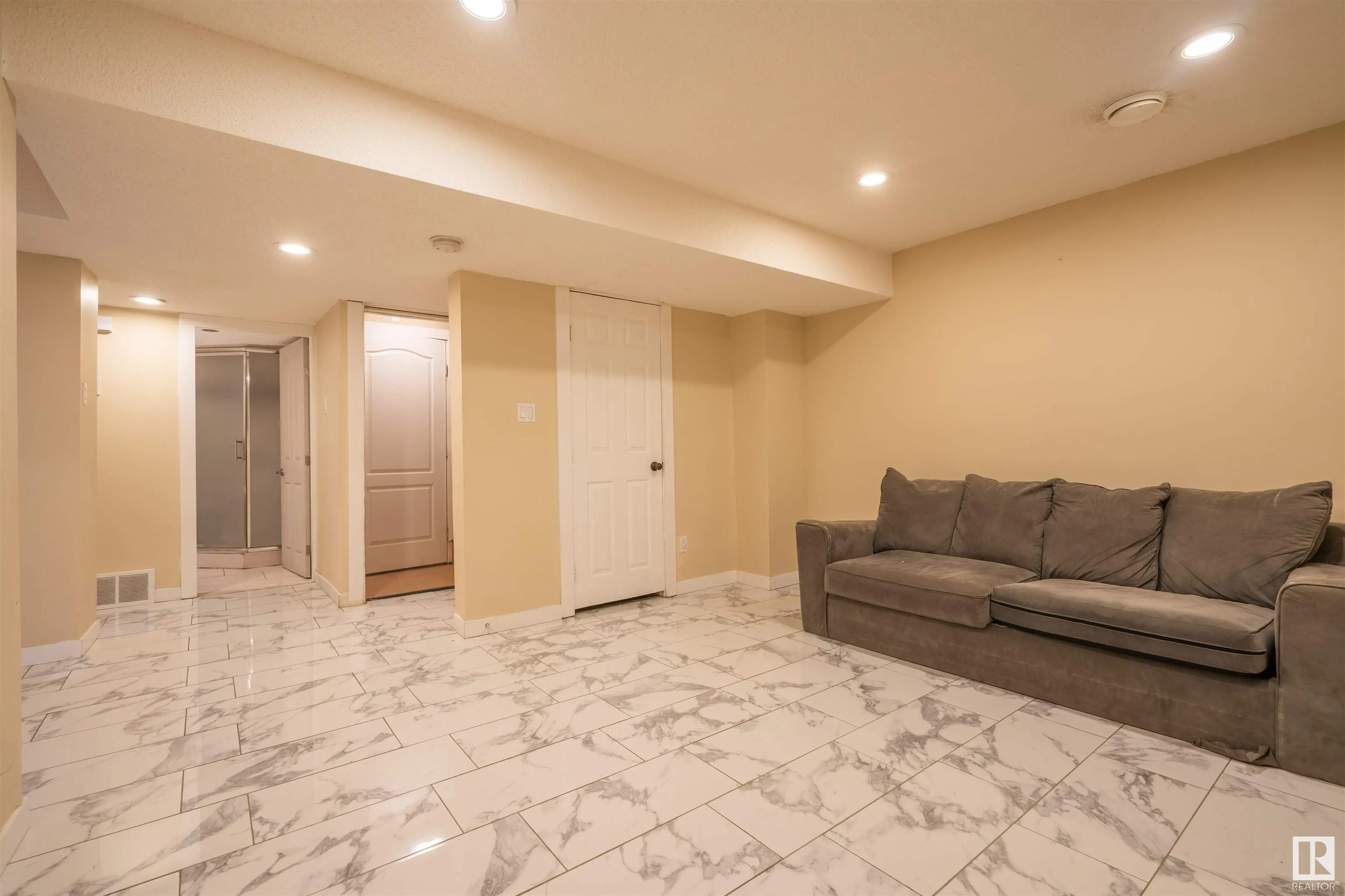 14 santana cres