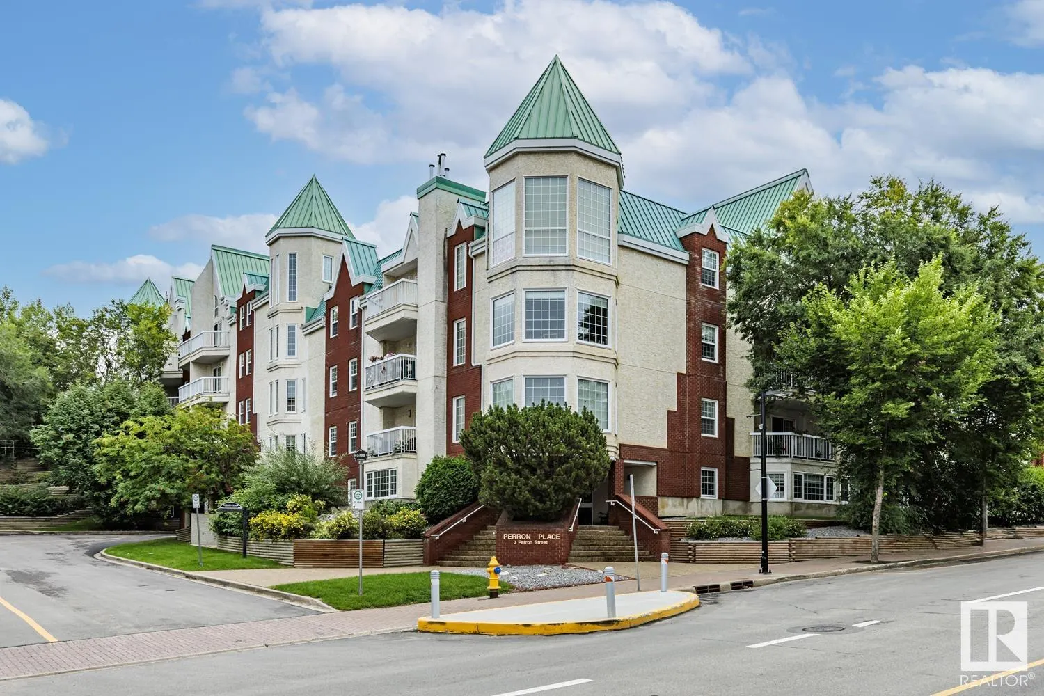 3 Perron Street