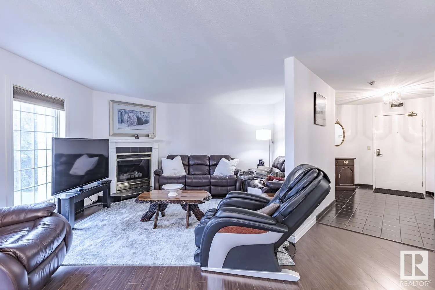 3 Perron Street