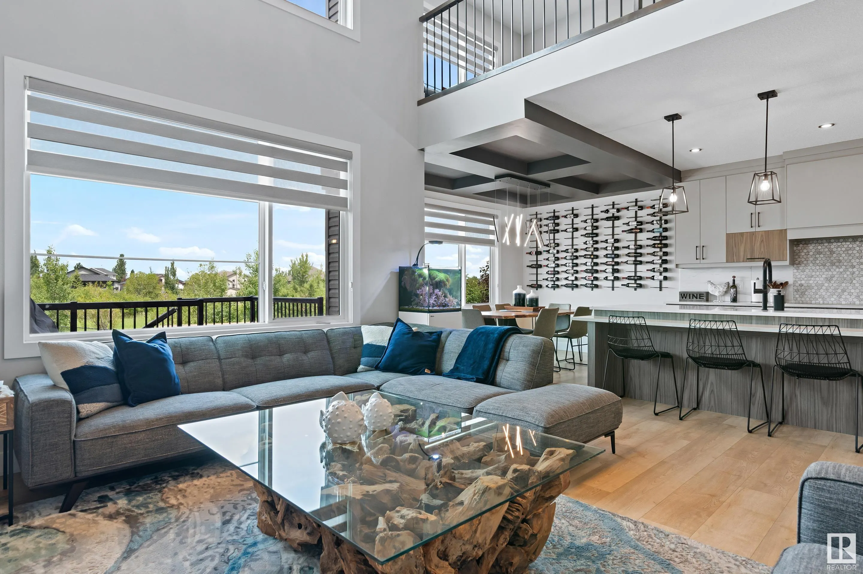 570 MEADOWVIEW Drive