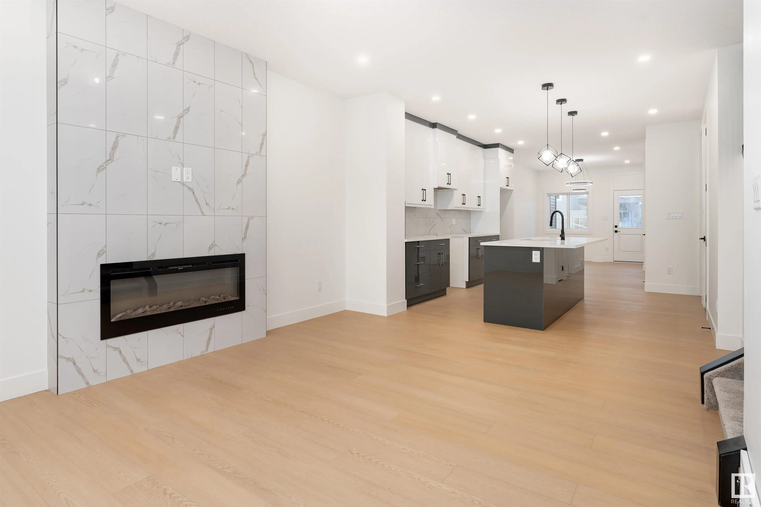 3105 Magpie Way