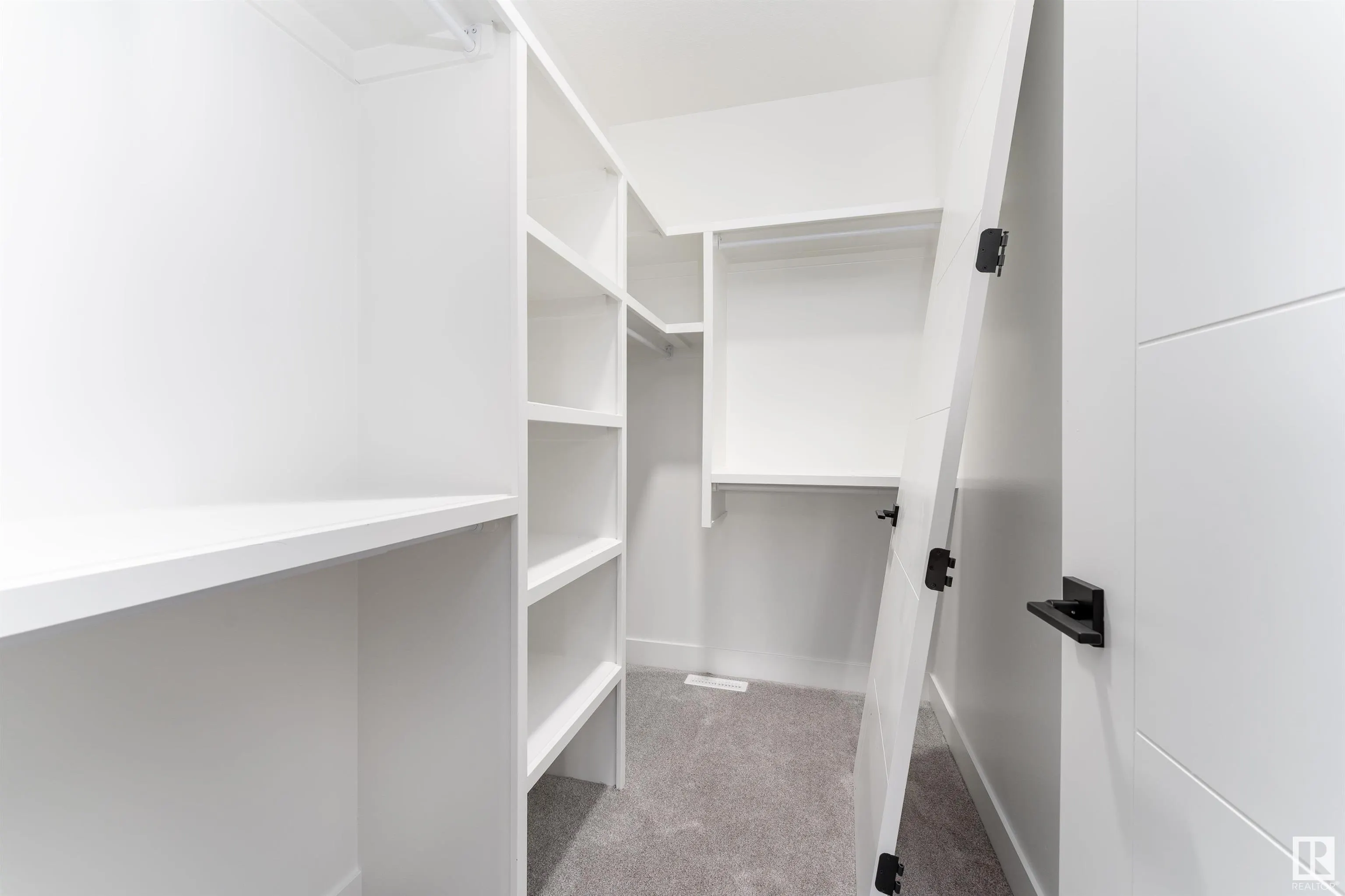 3105 Magpie Way