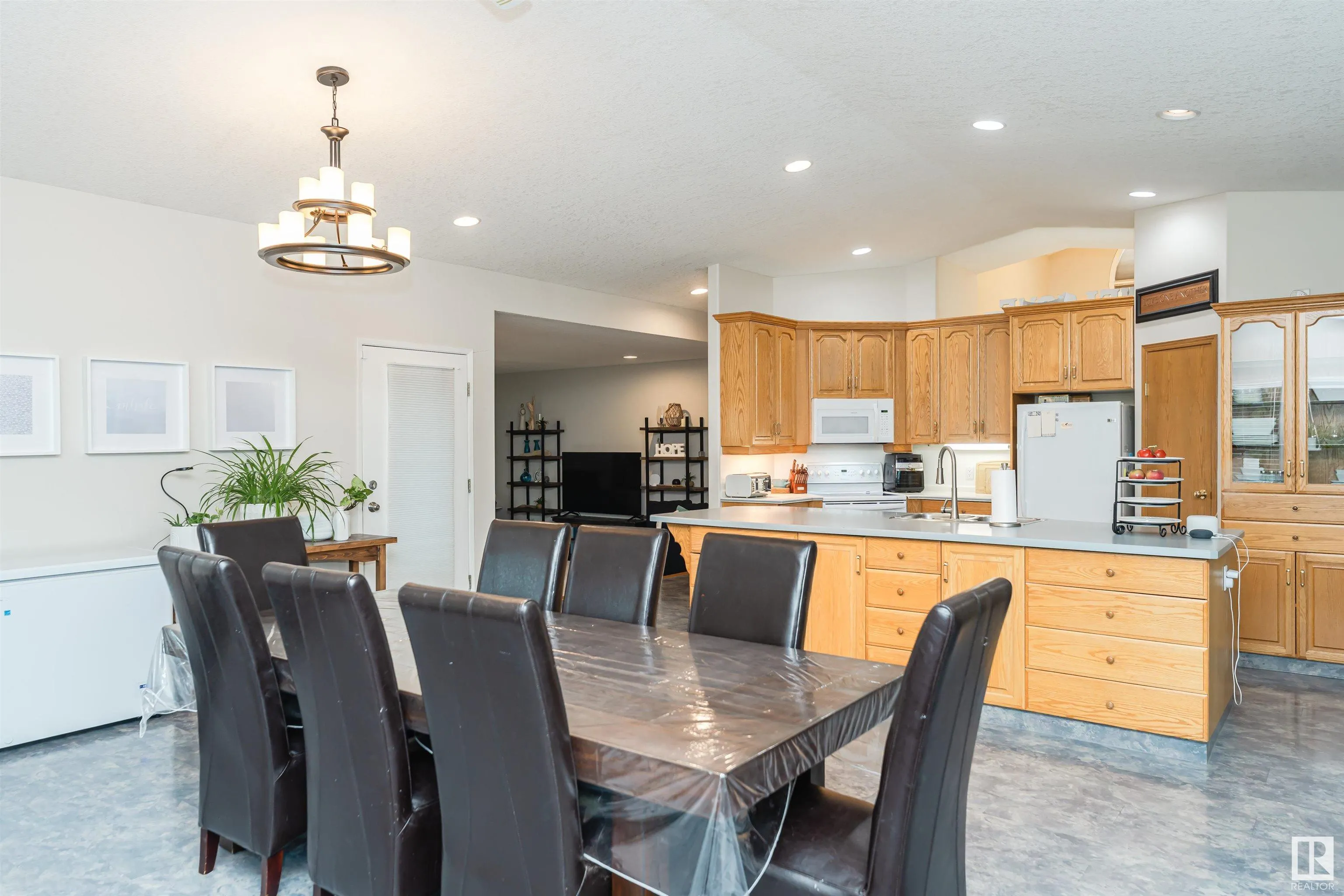53 STURGEON Road