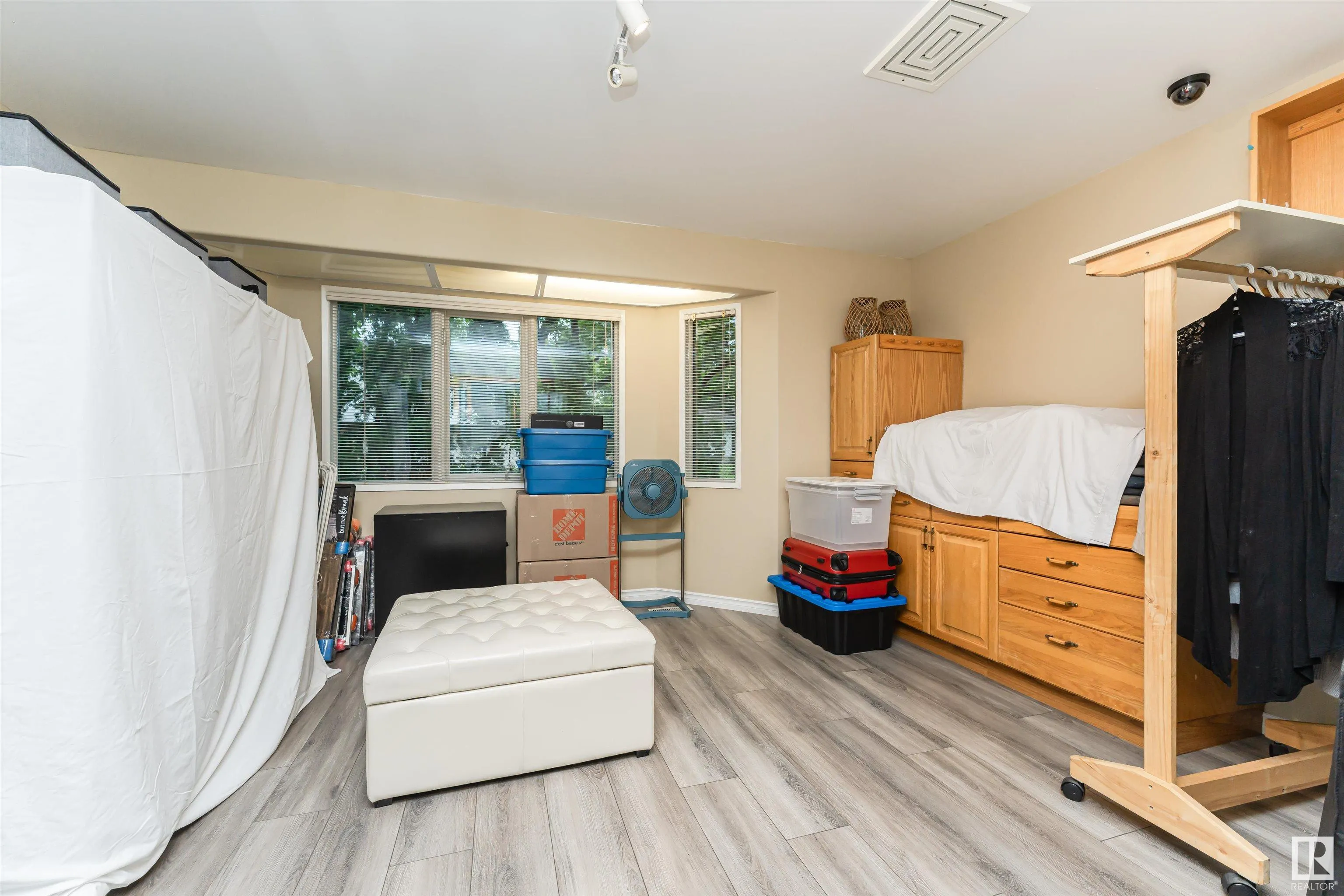 53 STURGEON Road