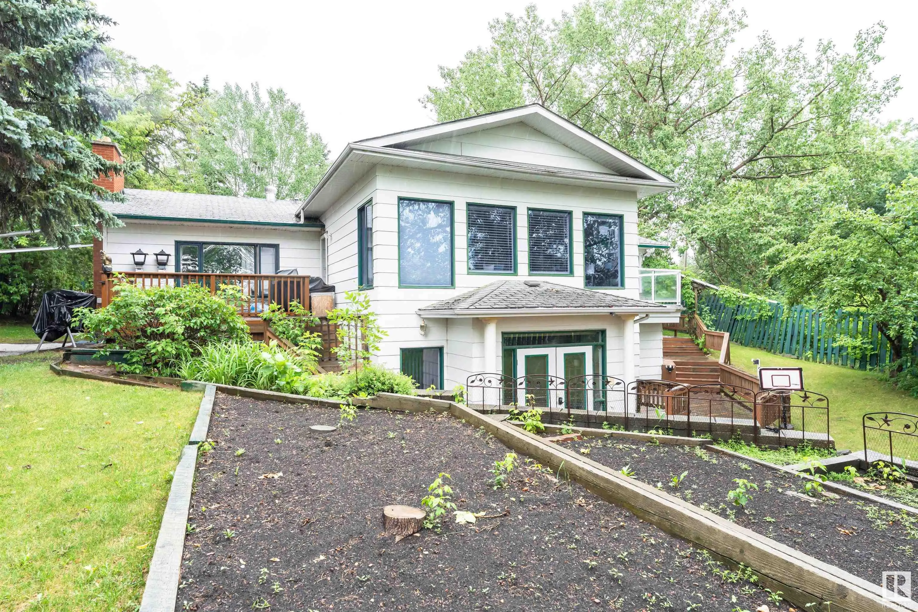 53 STURGEON Road