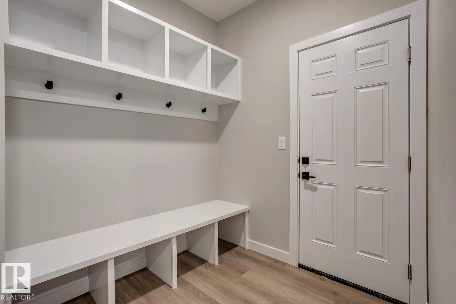 10 SERENO Lane