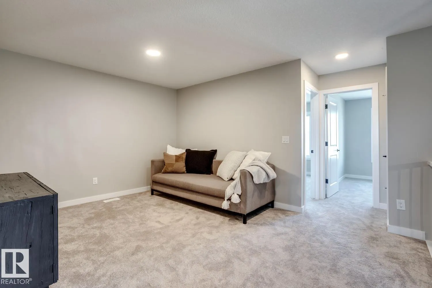 10 SERENO Lane