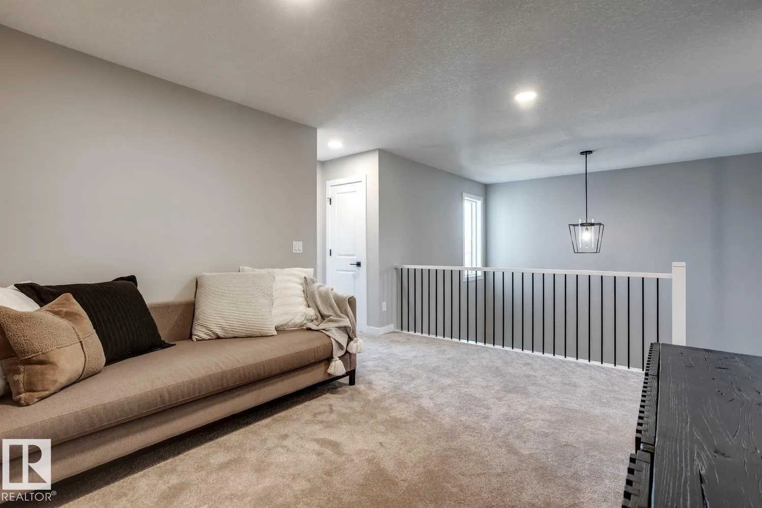 10 SERENO Lane