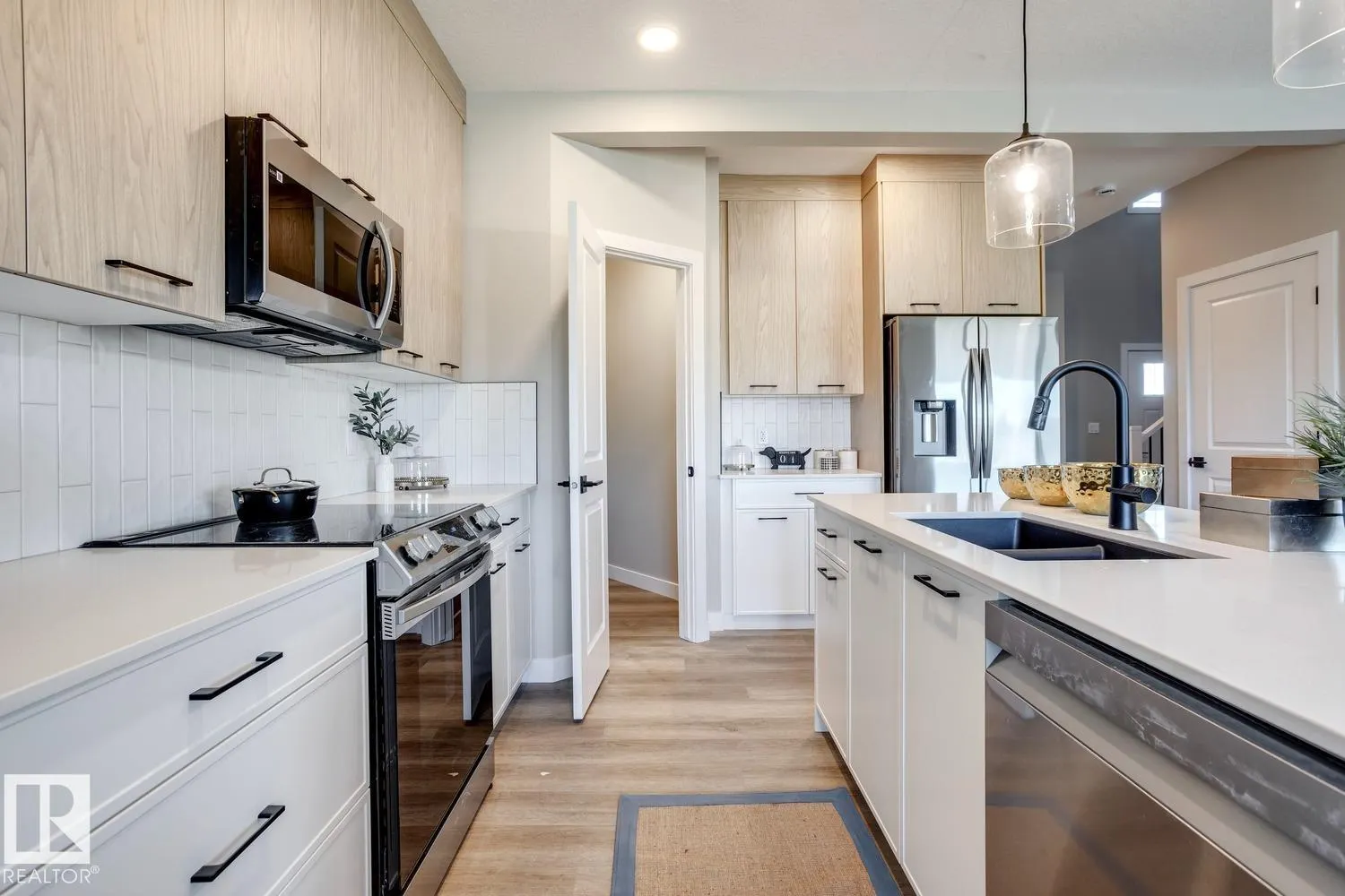 10 SERENO Lane
