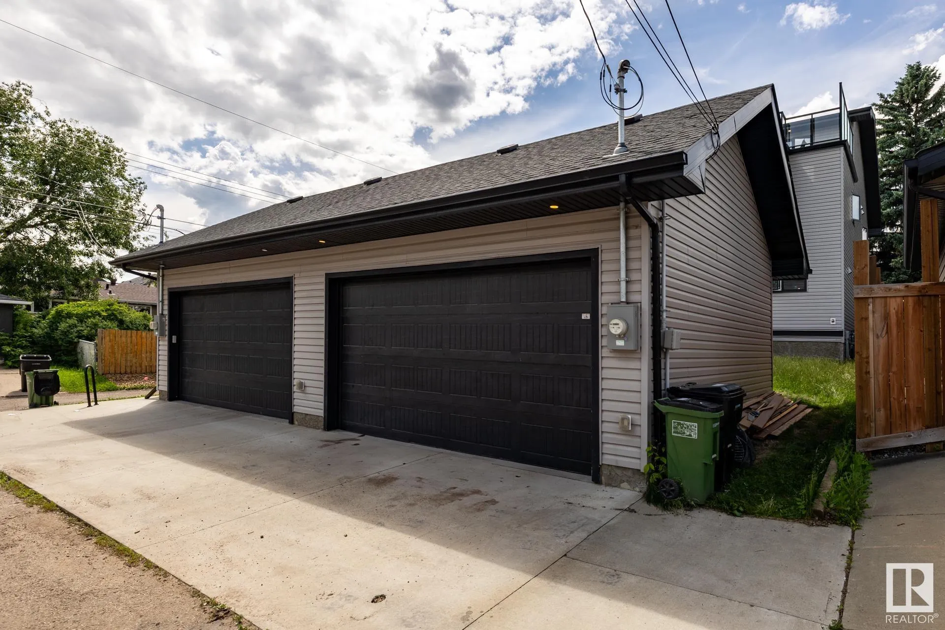 8809 148 Street