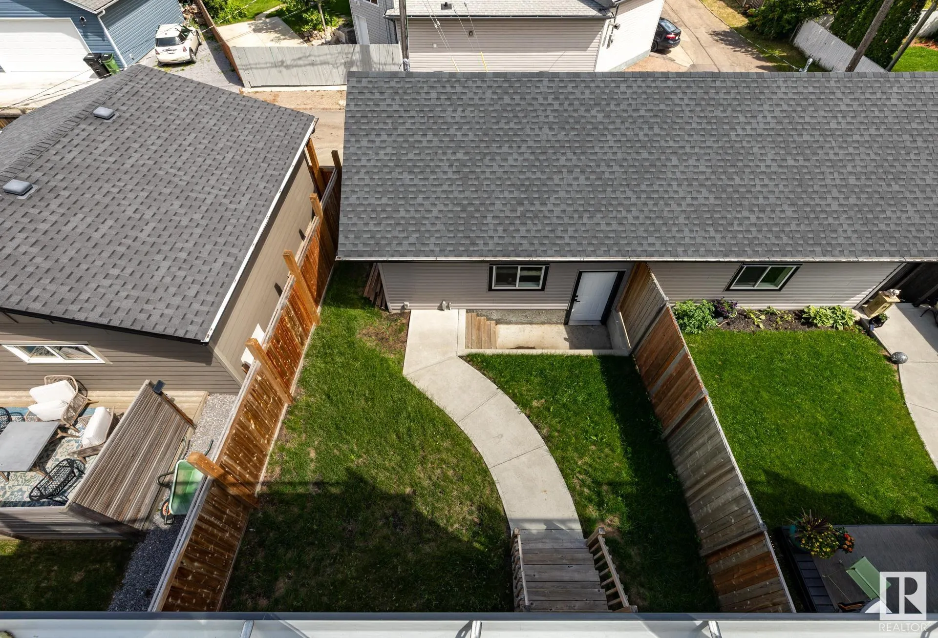 8809 148 Street