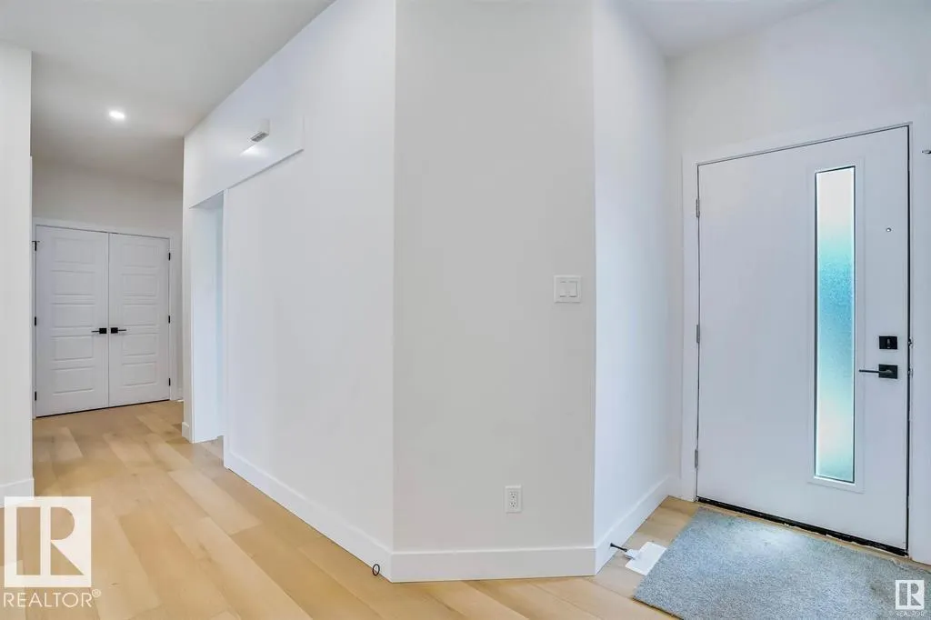 37 MEADOWBROOK Way