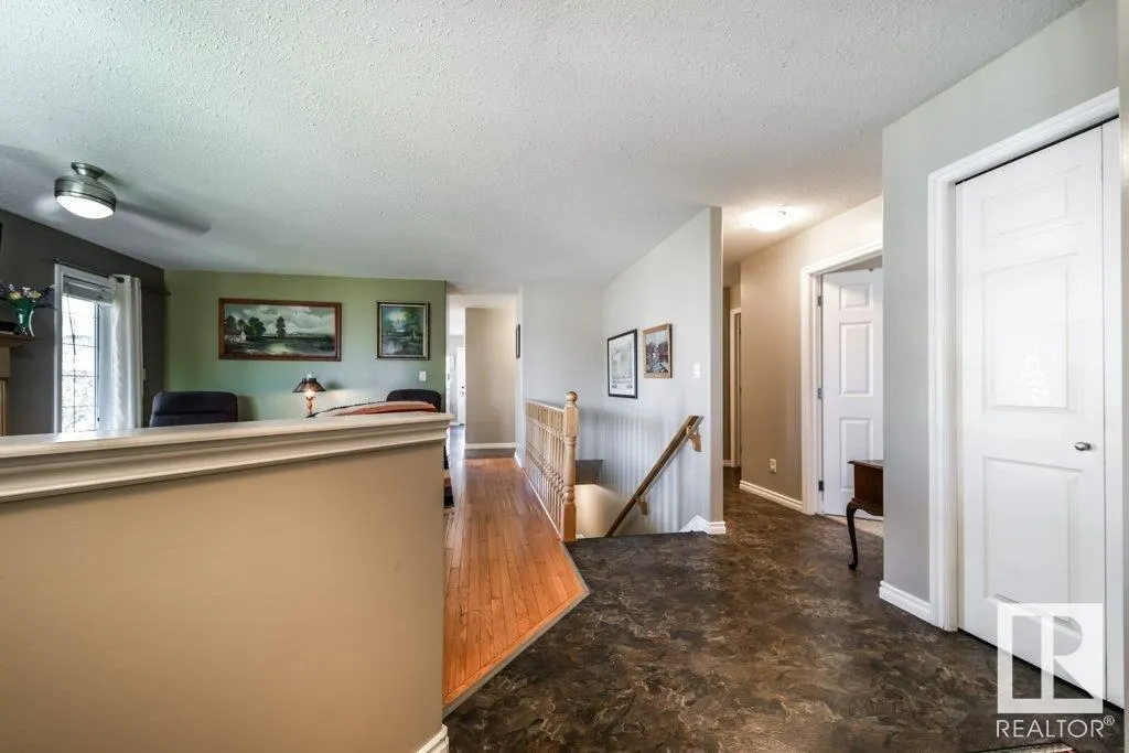 14 WOODS Court