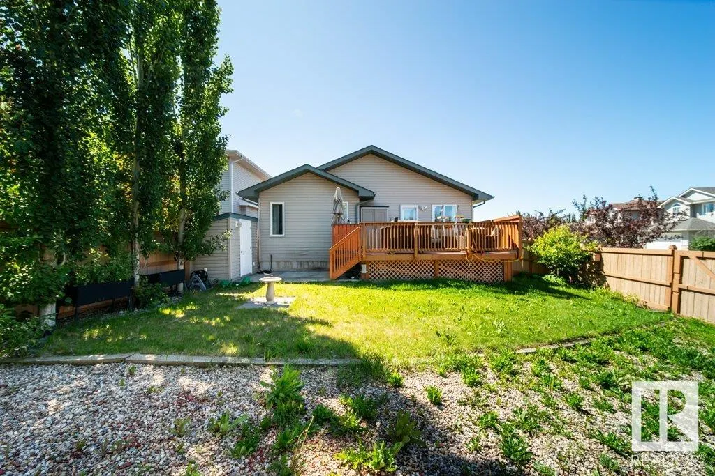 14 WOODS Court