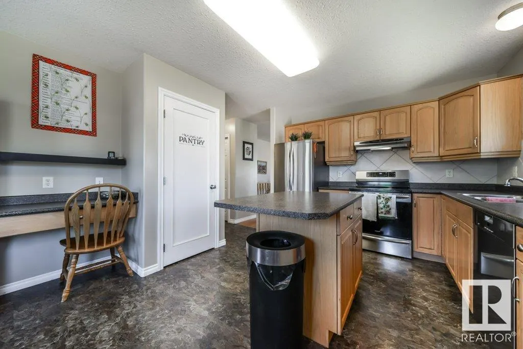 14 WOODS Court