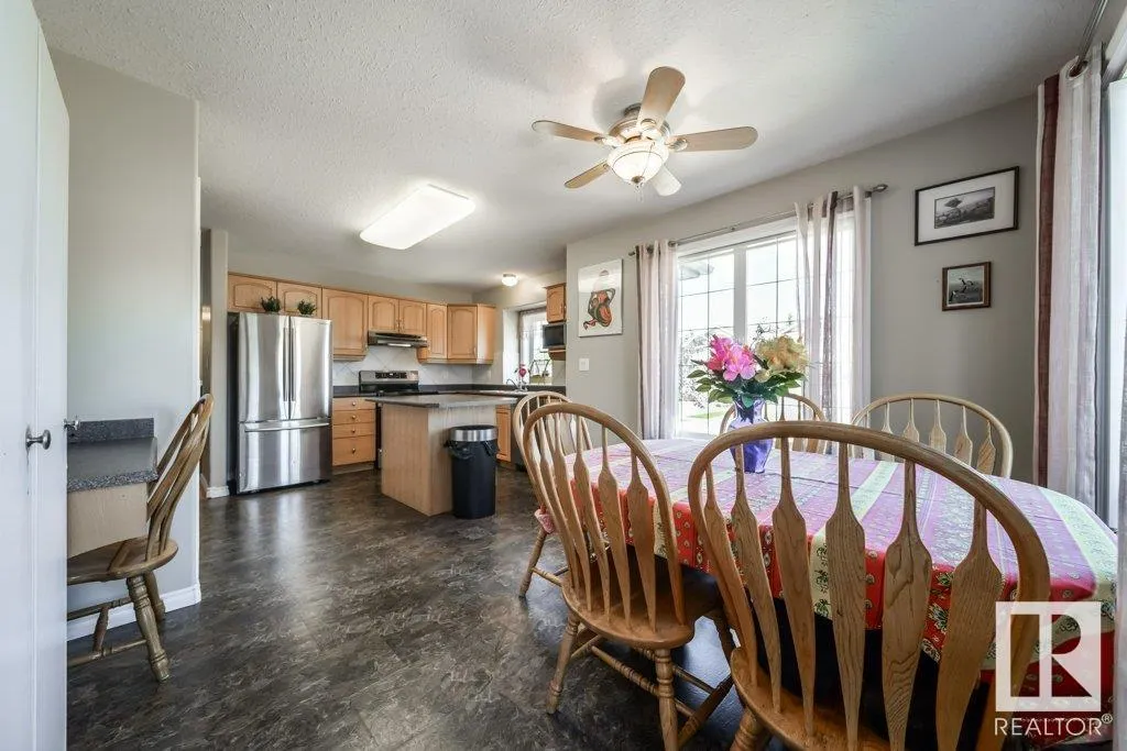 14 WOODS Court