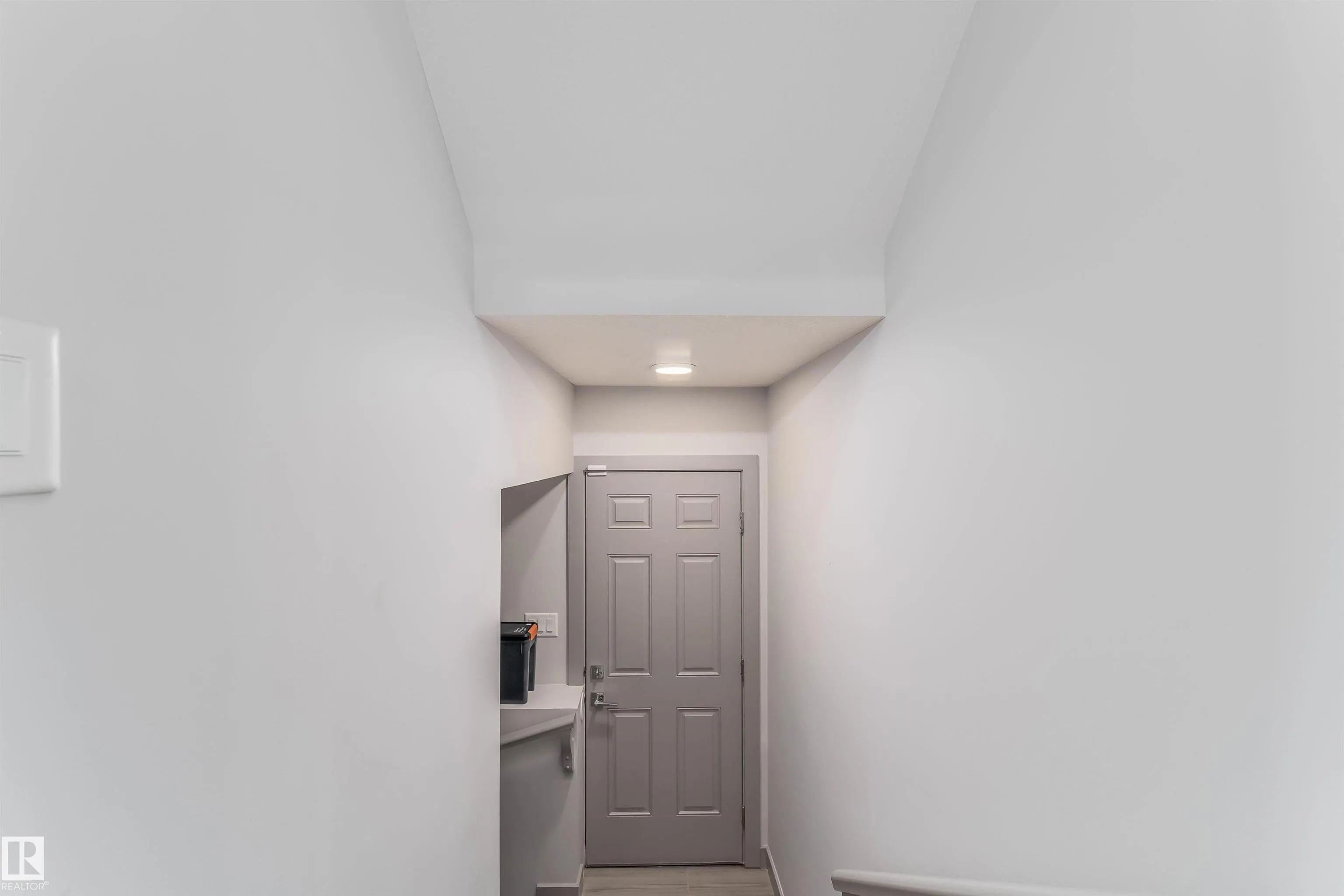 24 McKenzie Close