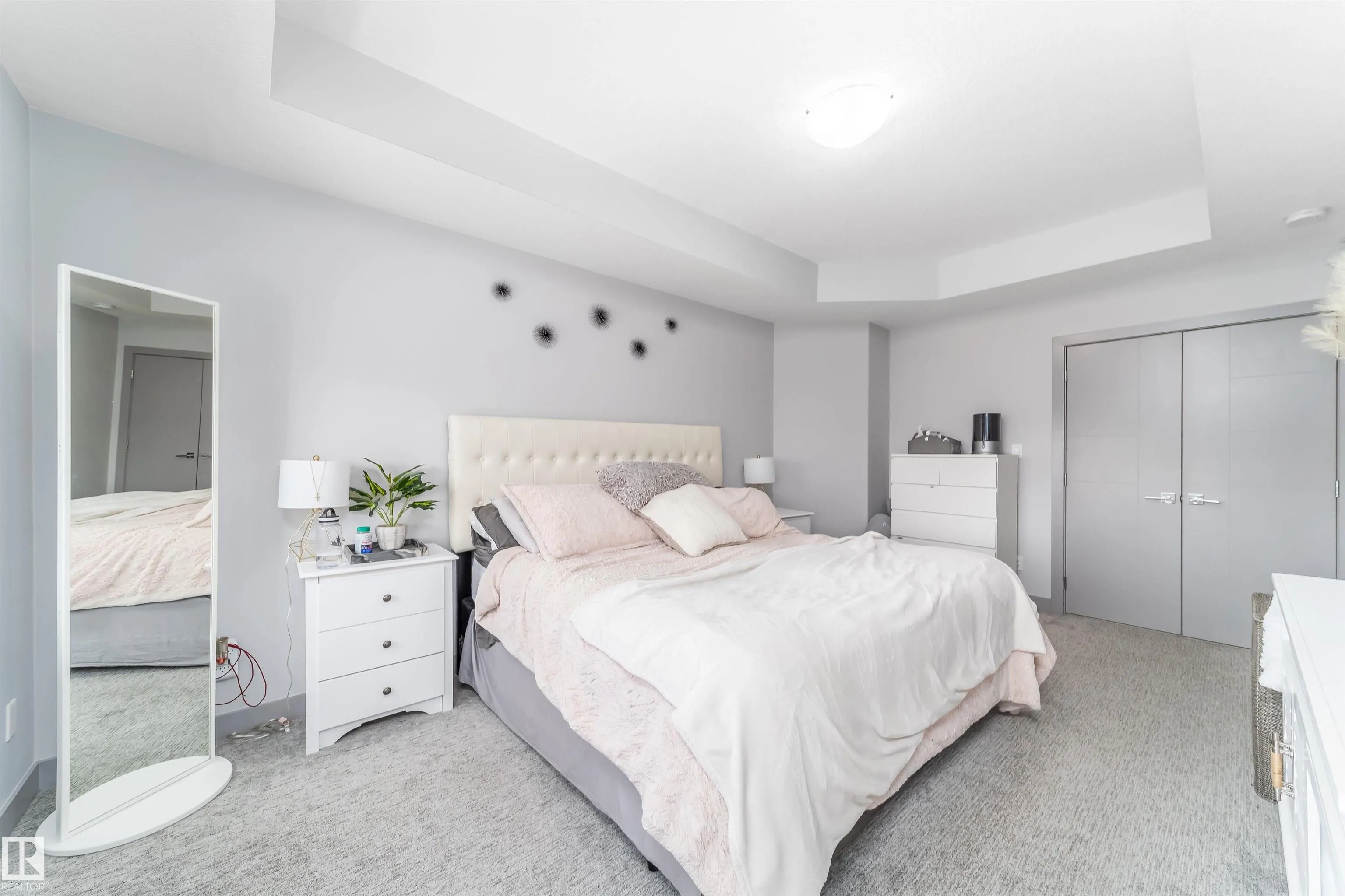 24 McKenzie Close