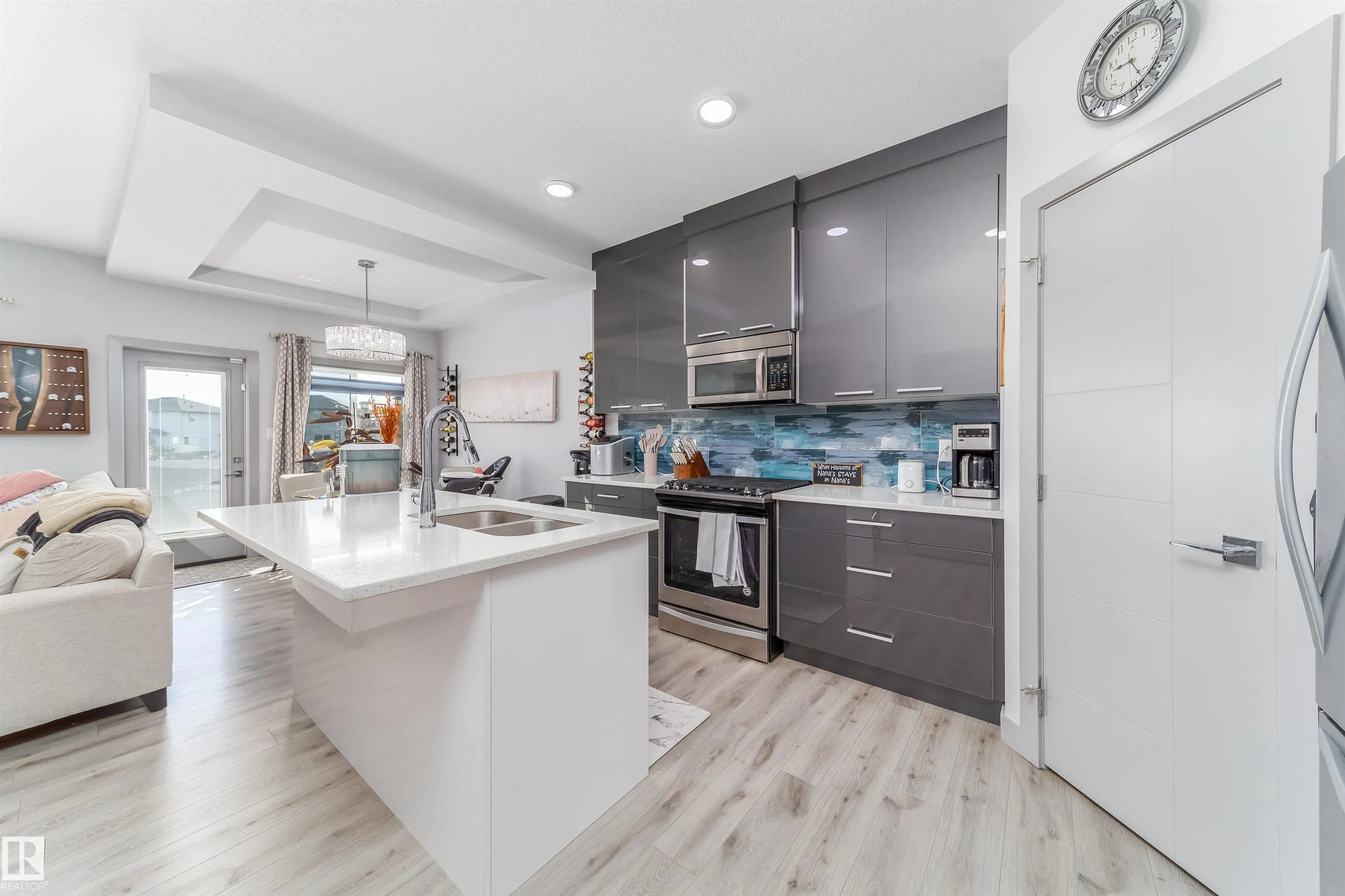 24 McKenzie Close