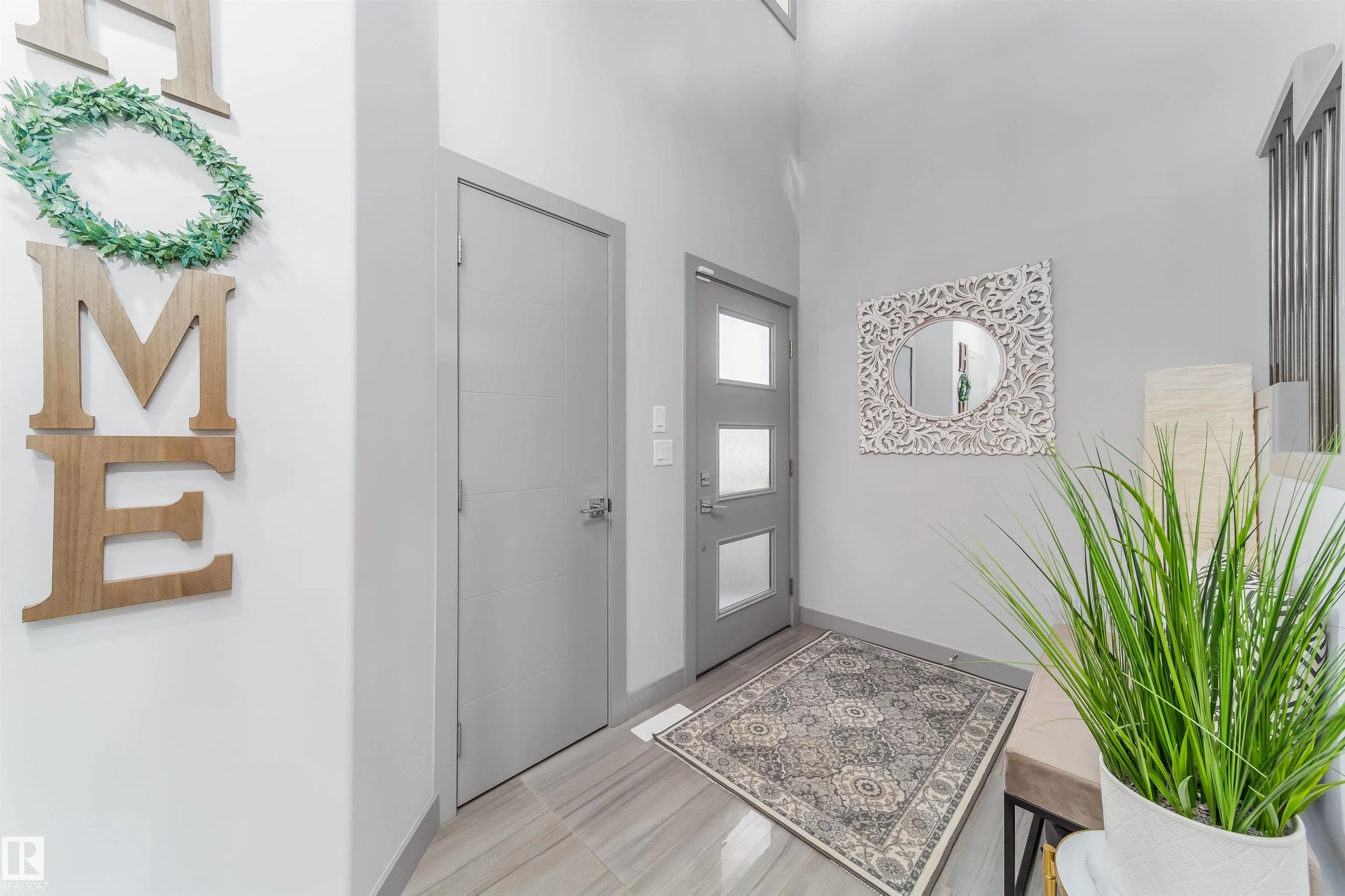 24 McKenzie Close