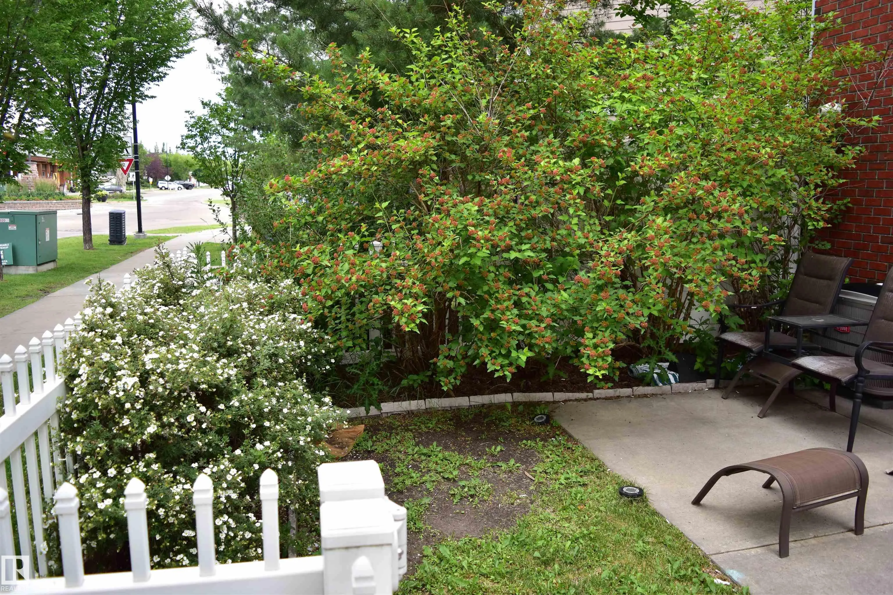 1641 TOWNE CENTRE Boulevard