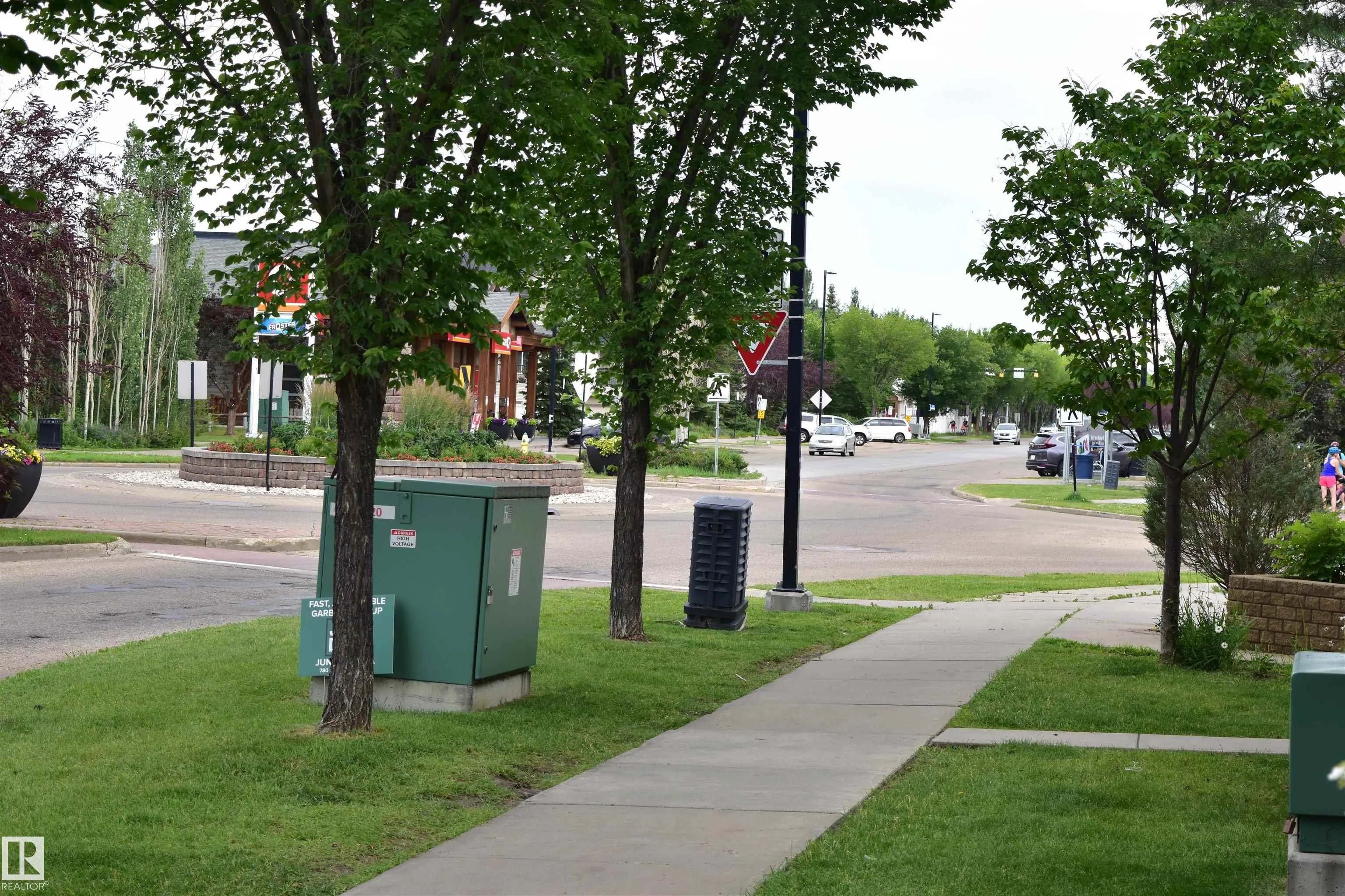 1641 TOWNE CENTRE Boulevard